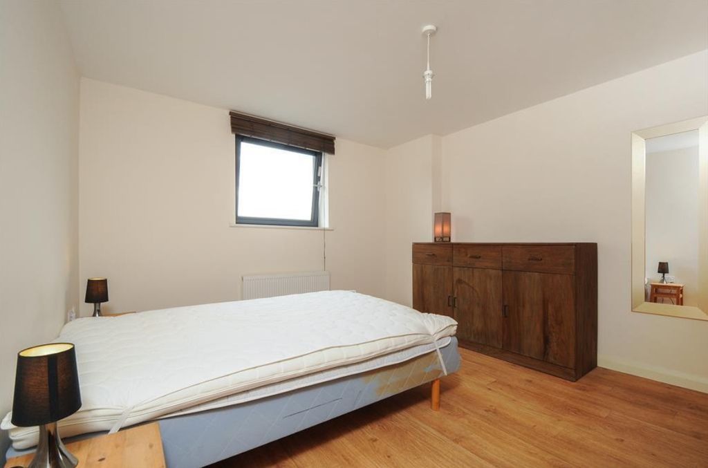 Property photo 3 of 8 Bedroom