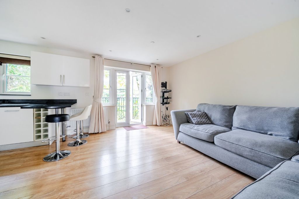 Property photo 2 of 18 Picture No. 10