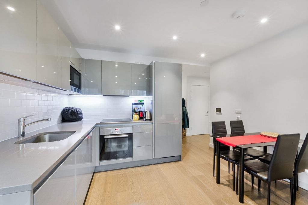 Property photo 2 of 12 Kitchen