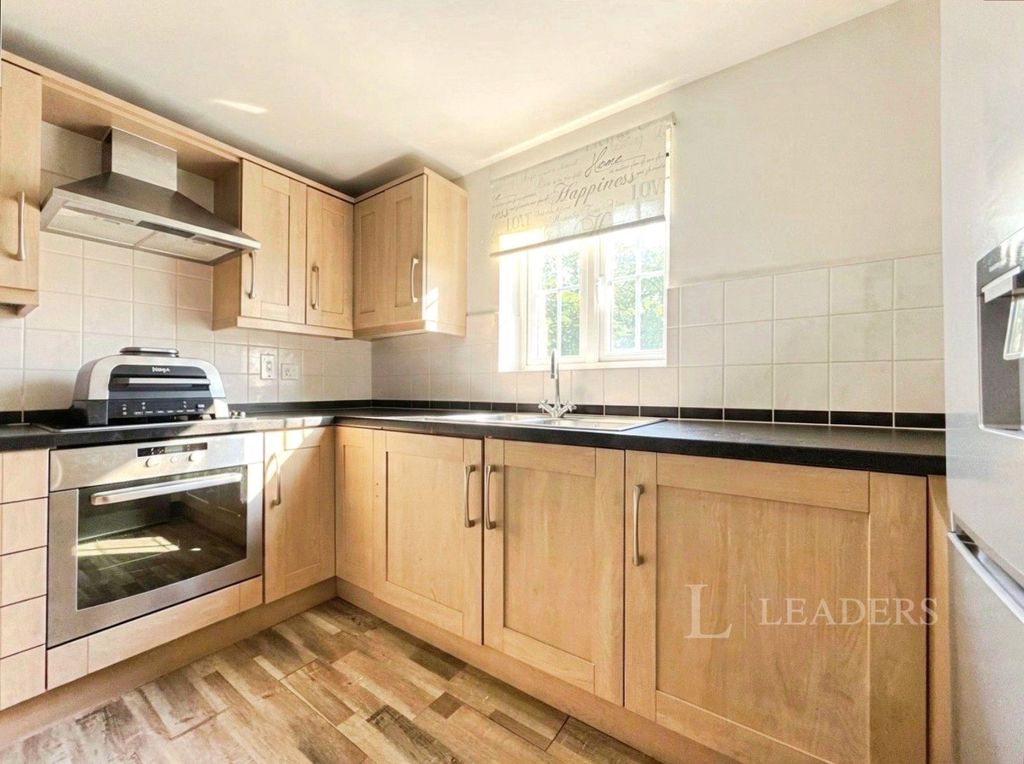 Property photo 2 of 7 Picture No. 13