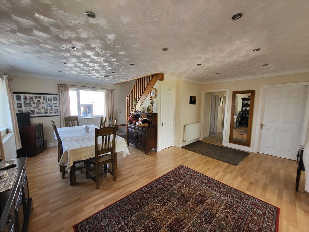 Property photo 3 of 27 Picture No. 38
