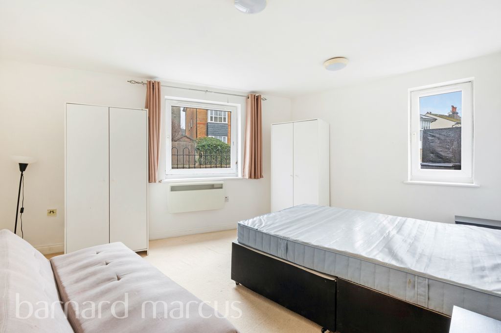 Property photo 3 of 10 Image