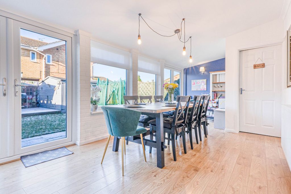 Property photo 3 of 22 Dining Room