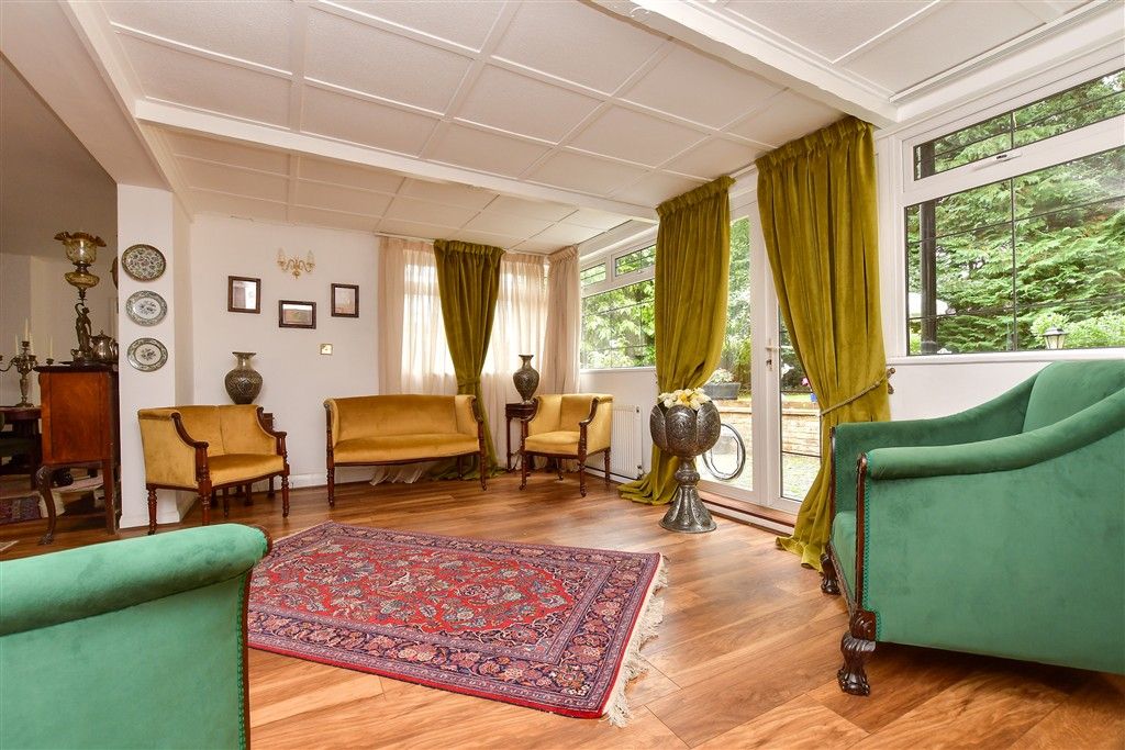 Property photo 2 of 23 Lounge