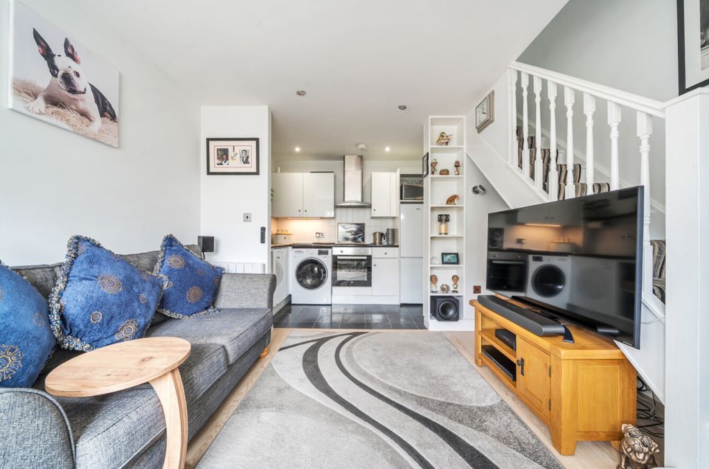 Property photo 3 of 10 1343439-3-68Ac125Ed31Cf
