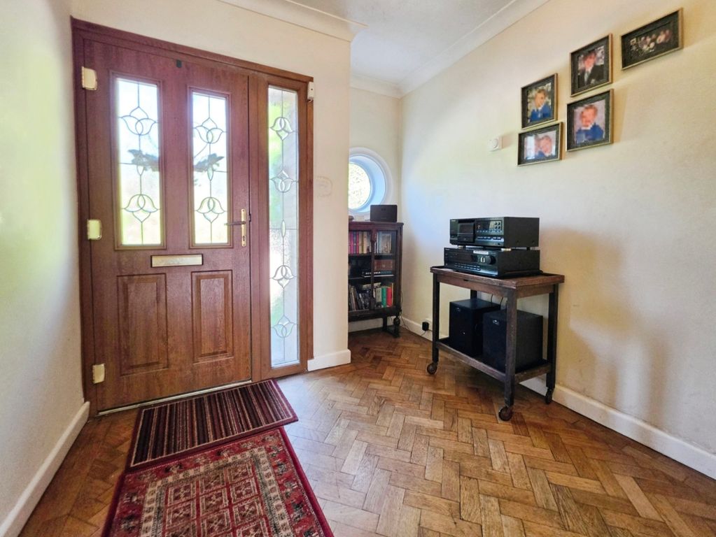 Property photo 3 of 50 Pbox-Img.Jpg
