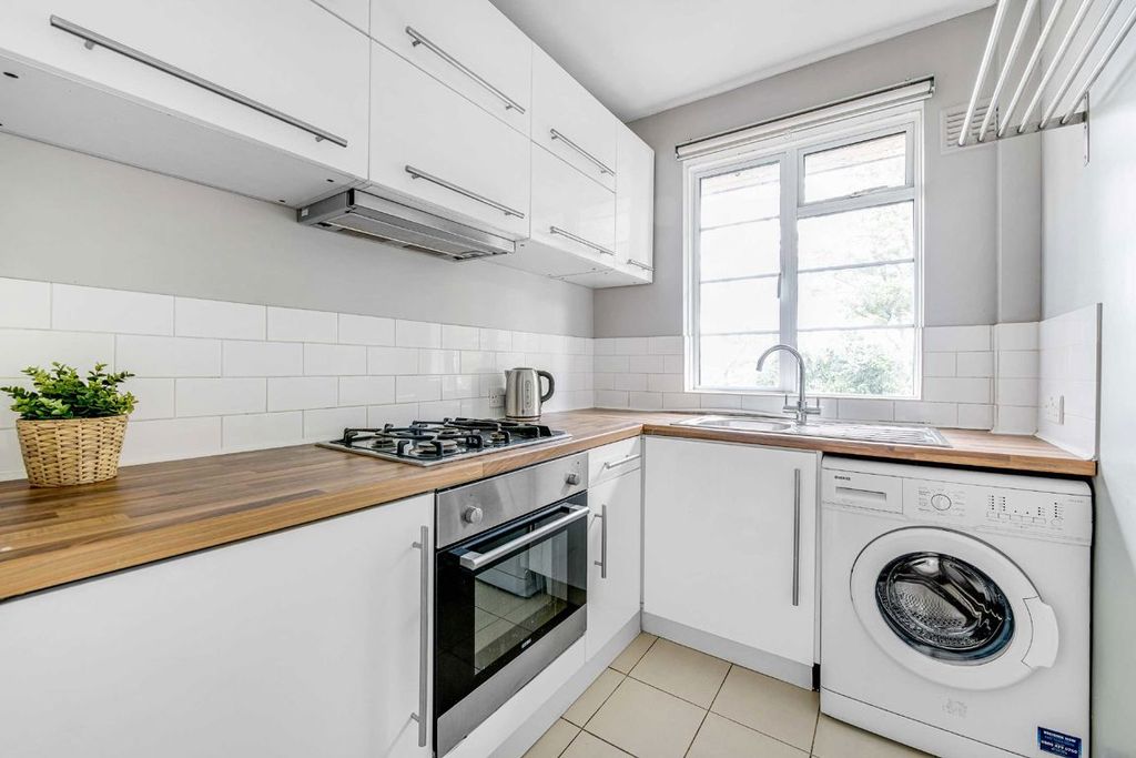 Property photo 2 of 5