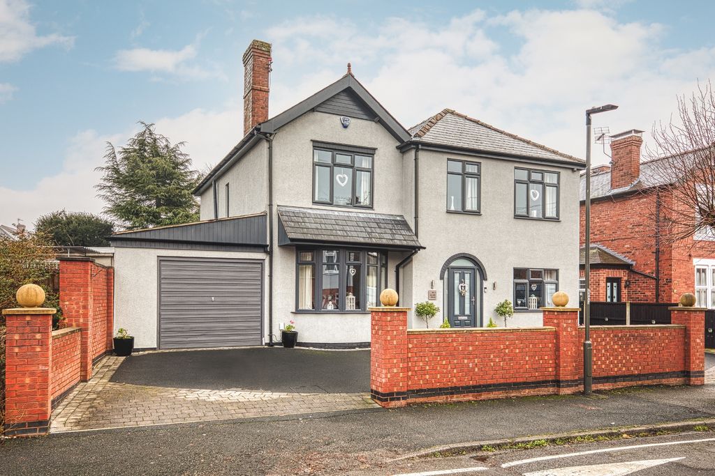 Property photo 1 of 35 Photo 52