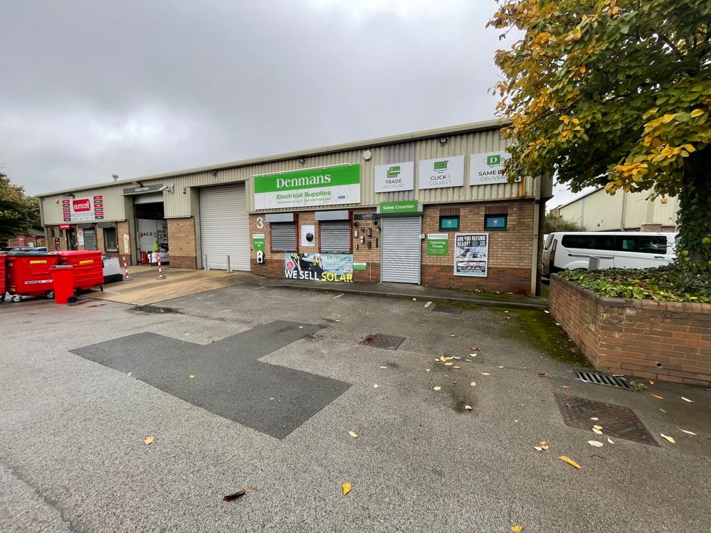 Property photo 1 of 7 Photo 4