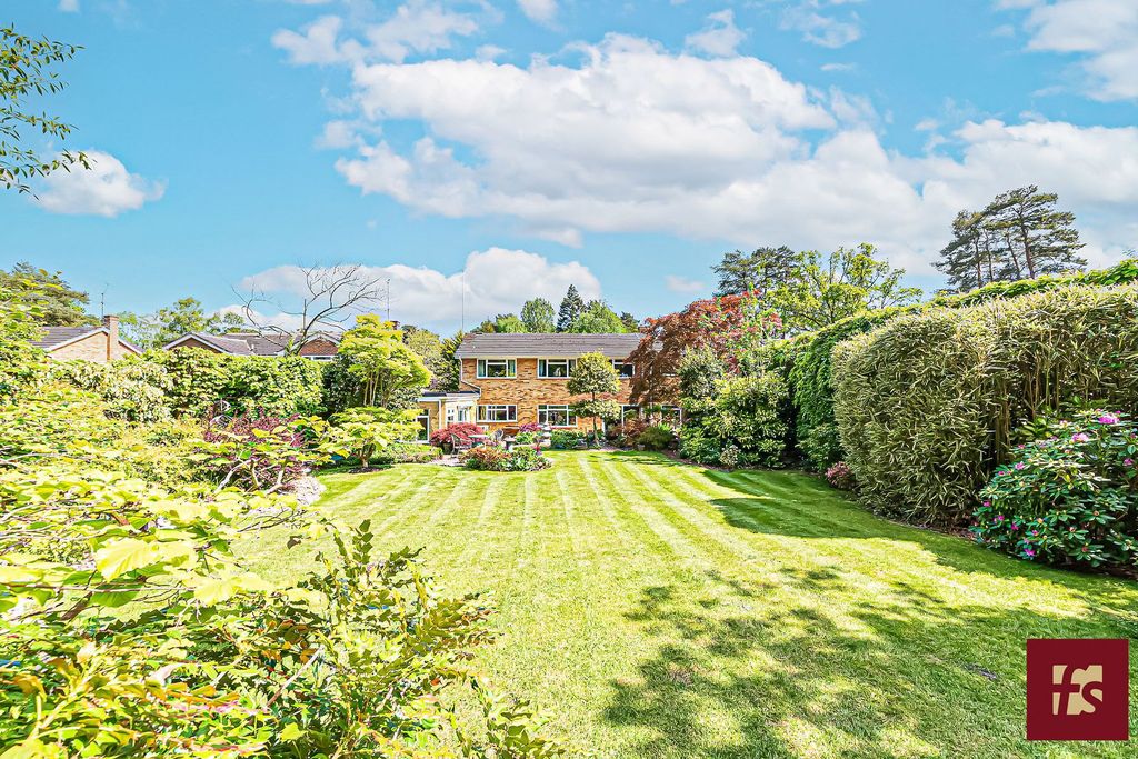 Property photo 2 of 25