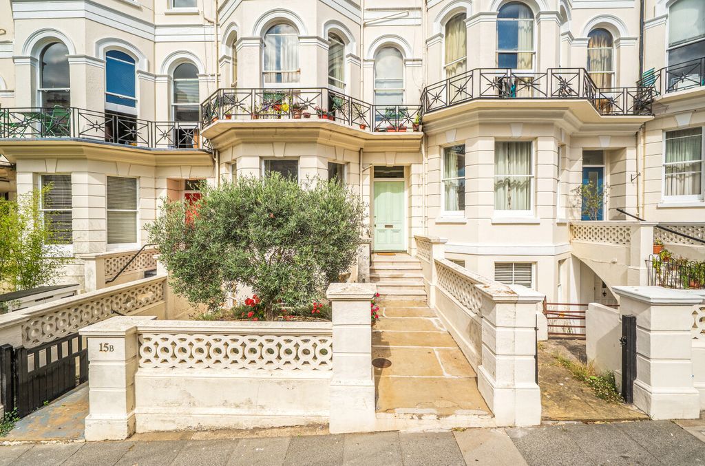 Property photo 1 of 13 1495616-38-6A6724...
