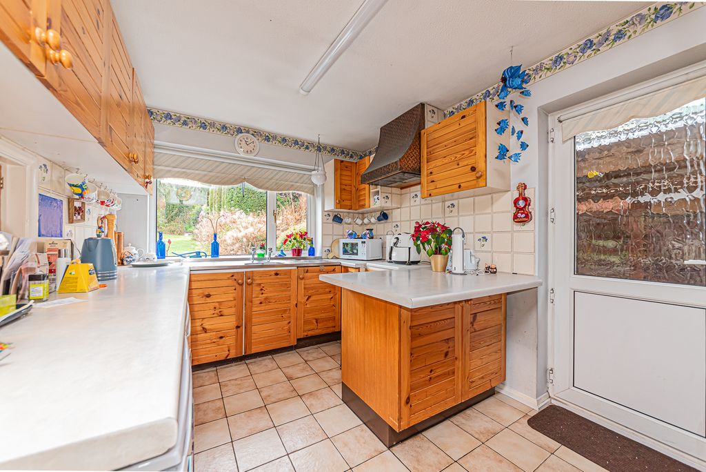 Property photo 2 of 19 13