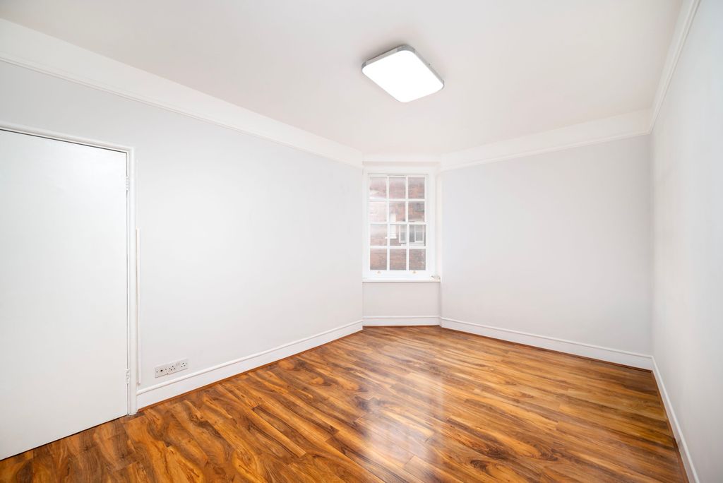 Property photo 1 of 10 Picture No. 03