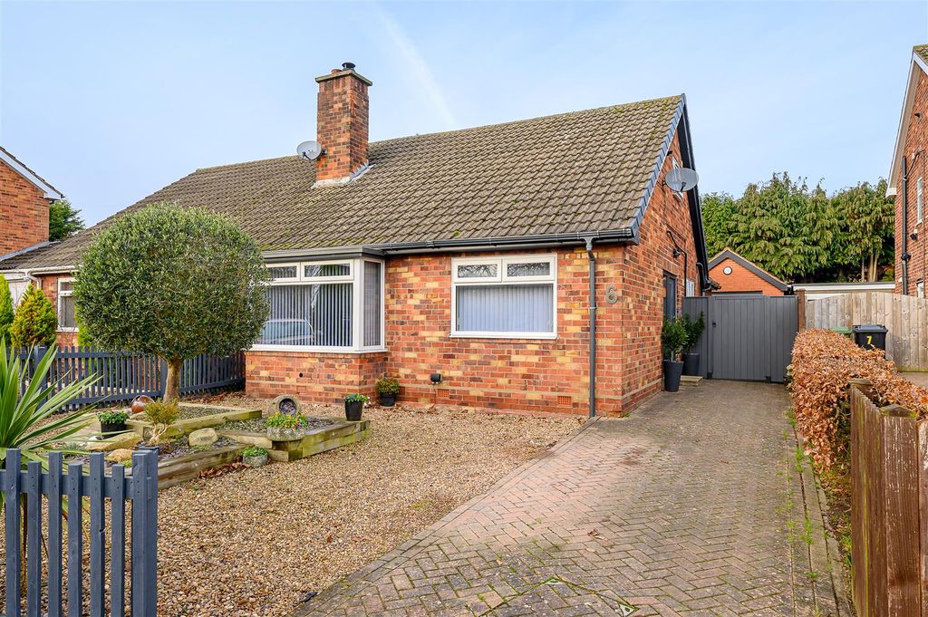 Property photo 1 of 20 External