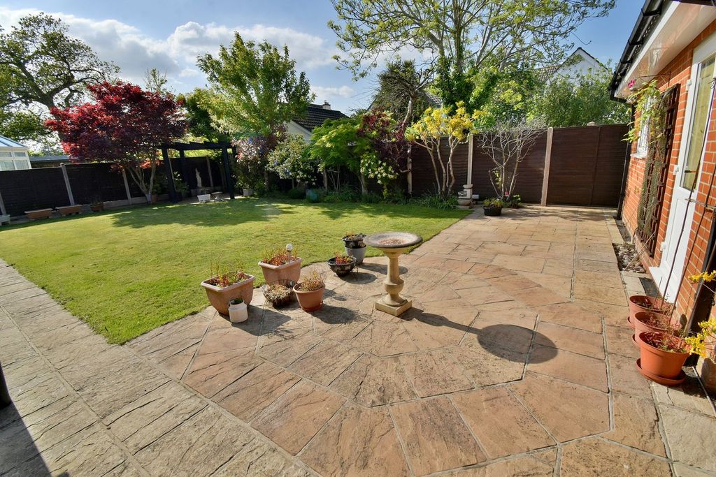 Property photo 2 of 19