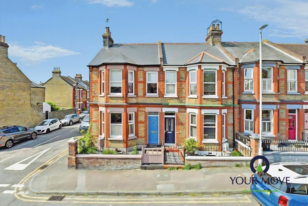 Property photo 1 of 18 Pbox-Img.Jpg