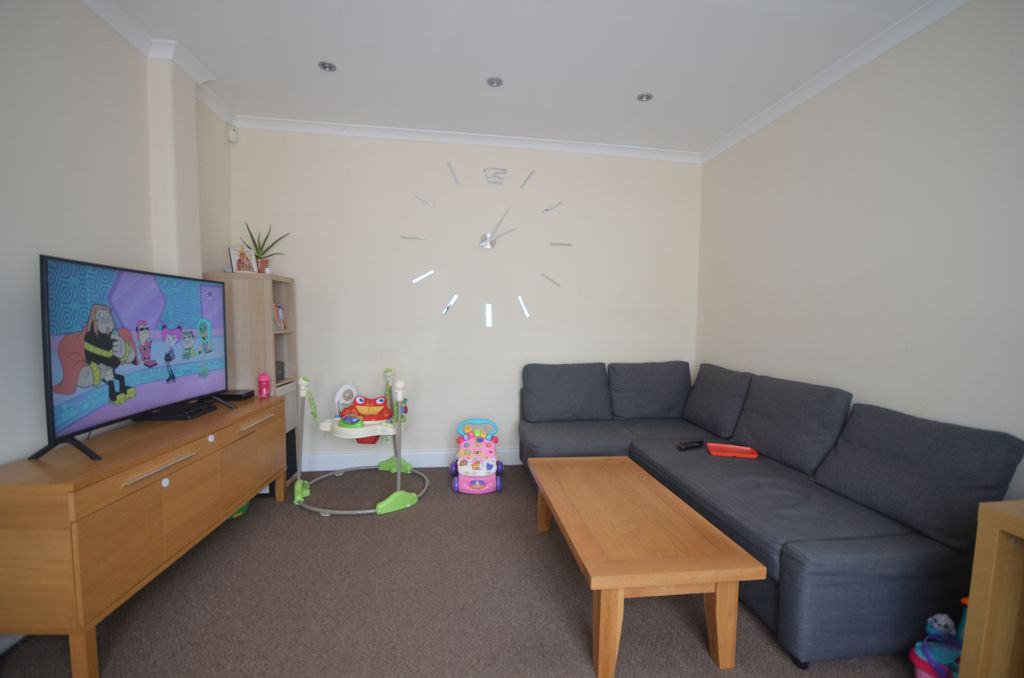 Property photo 2 of 11 Gallery
