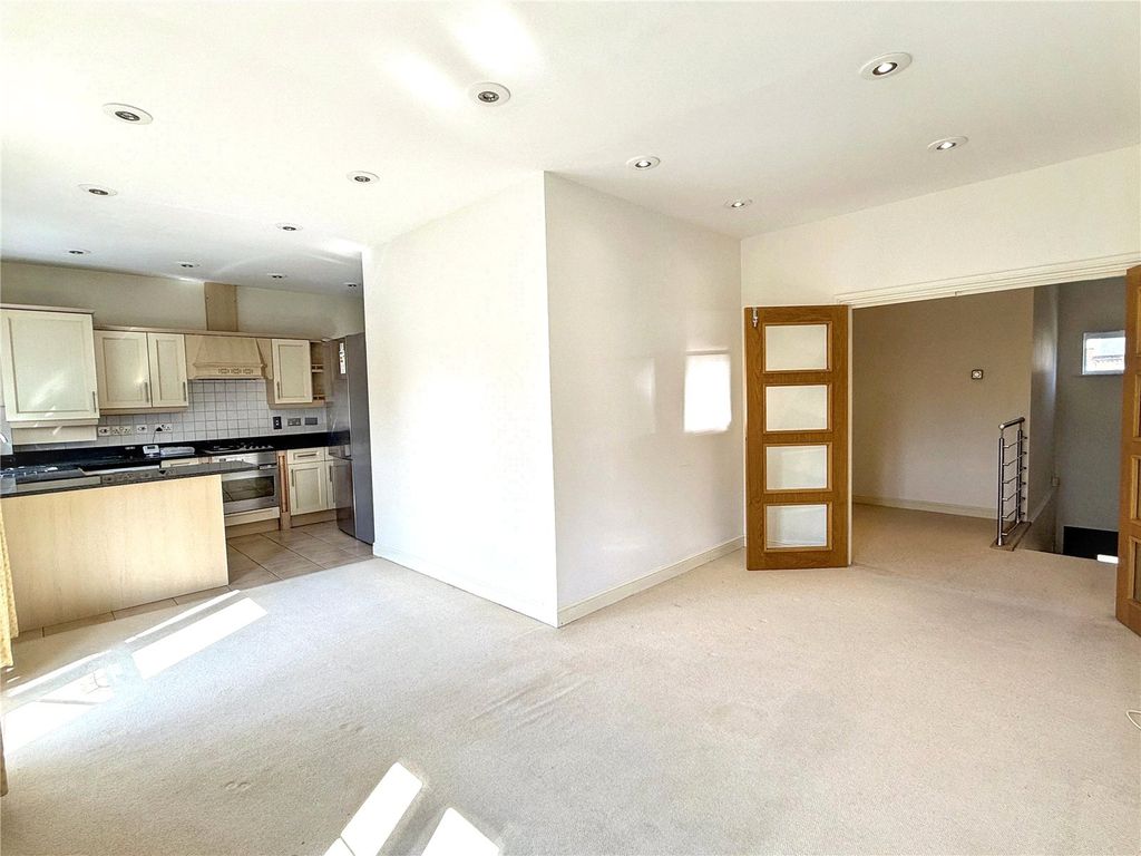 Property photo 2 of 19 Picture No. 45