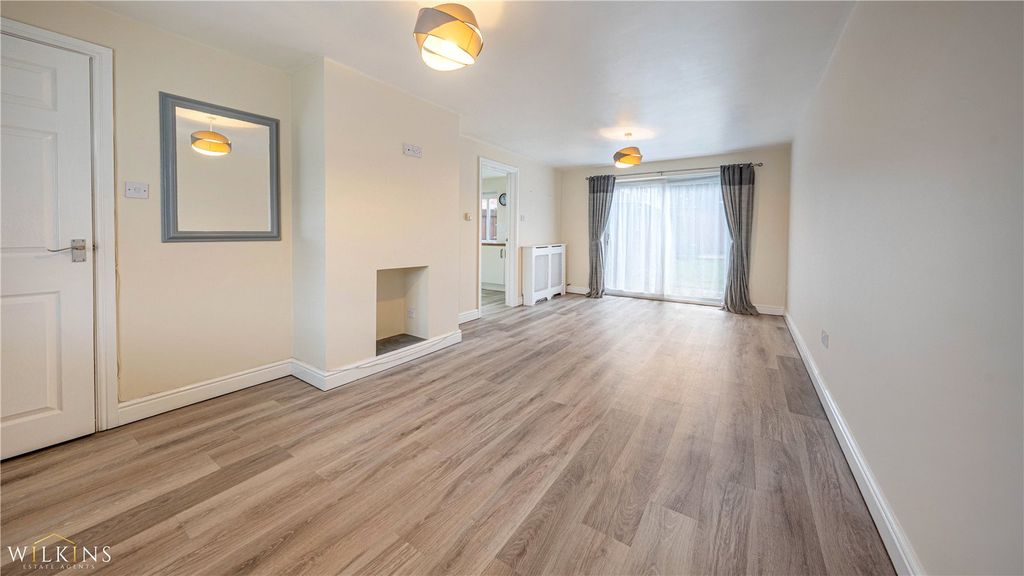 Property photo 3 of 32 Picture No. 11