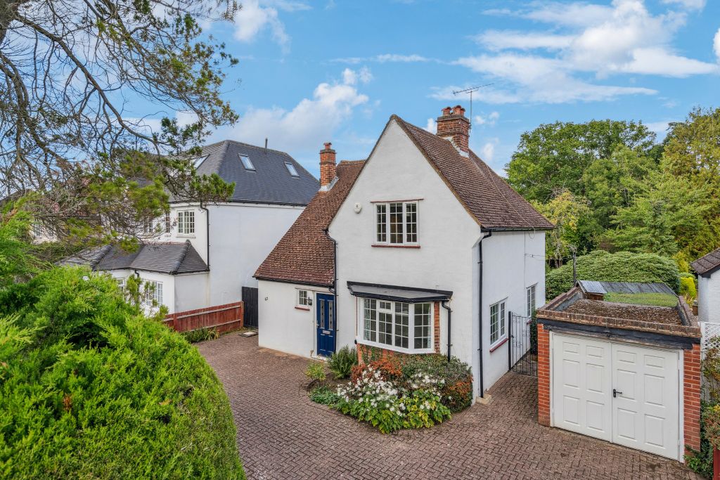 Property photo 1 of 17
