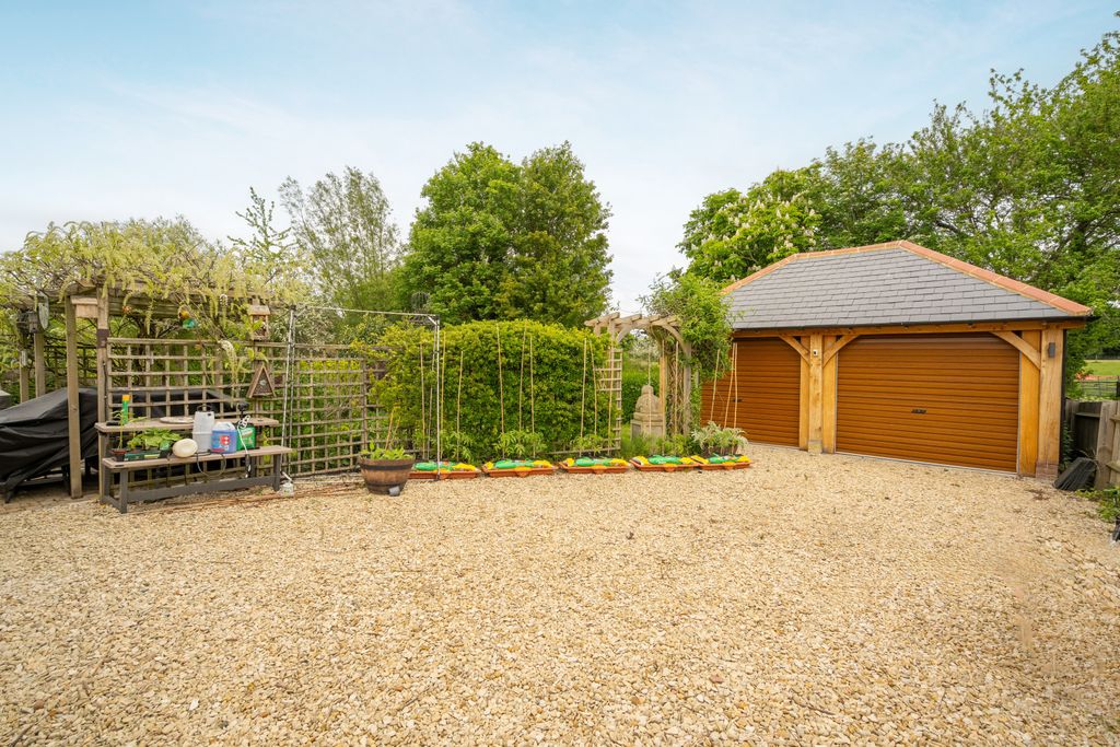 Property photo 2 of 22 Picture No. 02