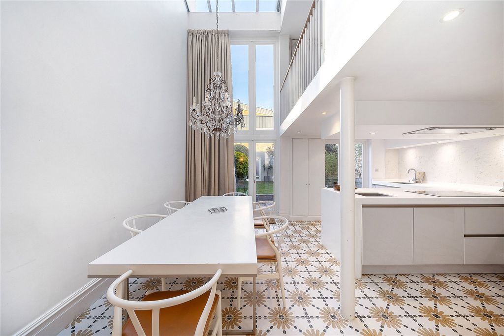 Property photo 2 of 19 Picture No. 84