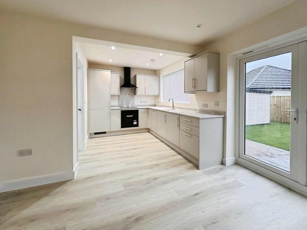 Property photo 3 of 15 Kitchen/Diner