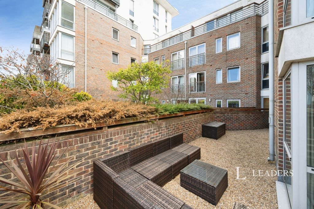 Property photo 2 of 24 Pbox-Img.Jpg
