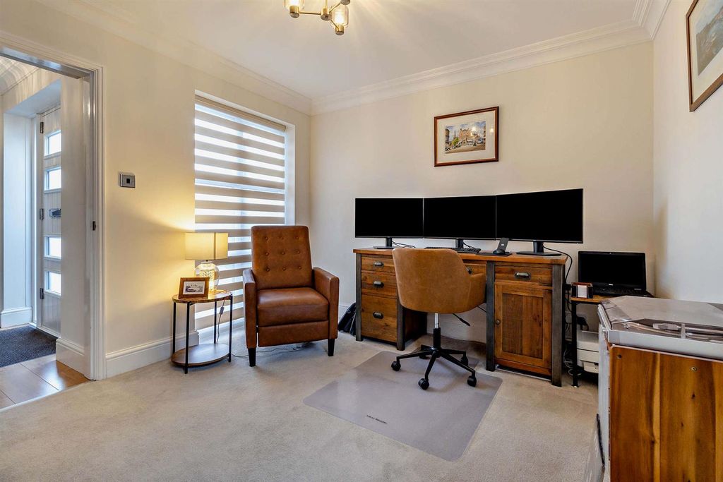 Property photo 2 of 36 Study/Dining Room