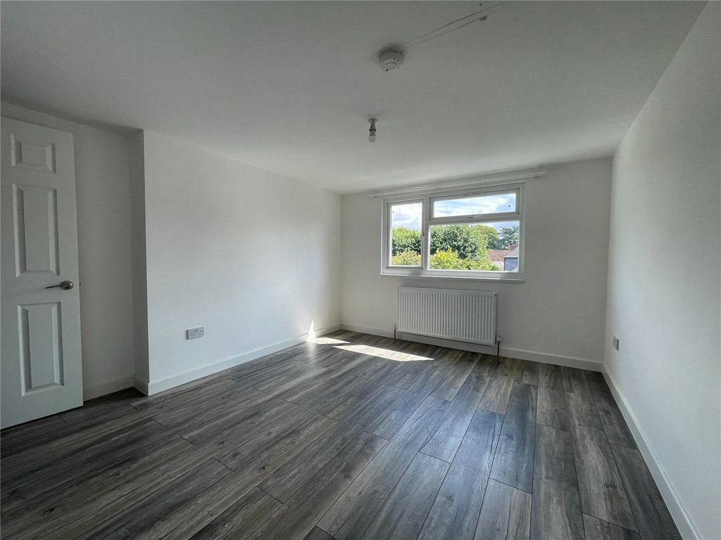 Property photo 2 of 13 Picture No. 01