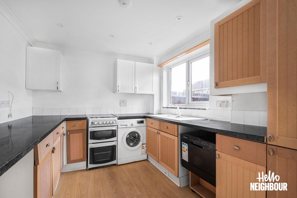 Property photo 3 of 14 Photo 2