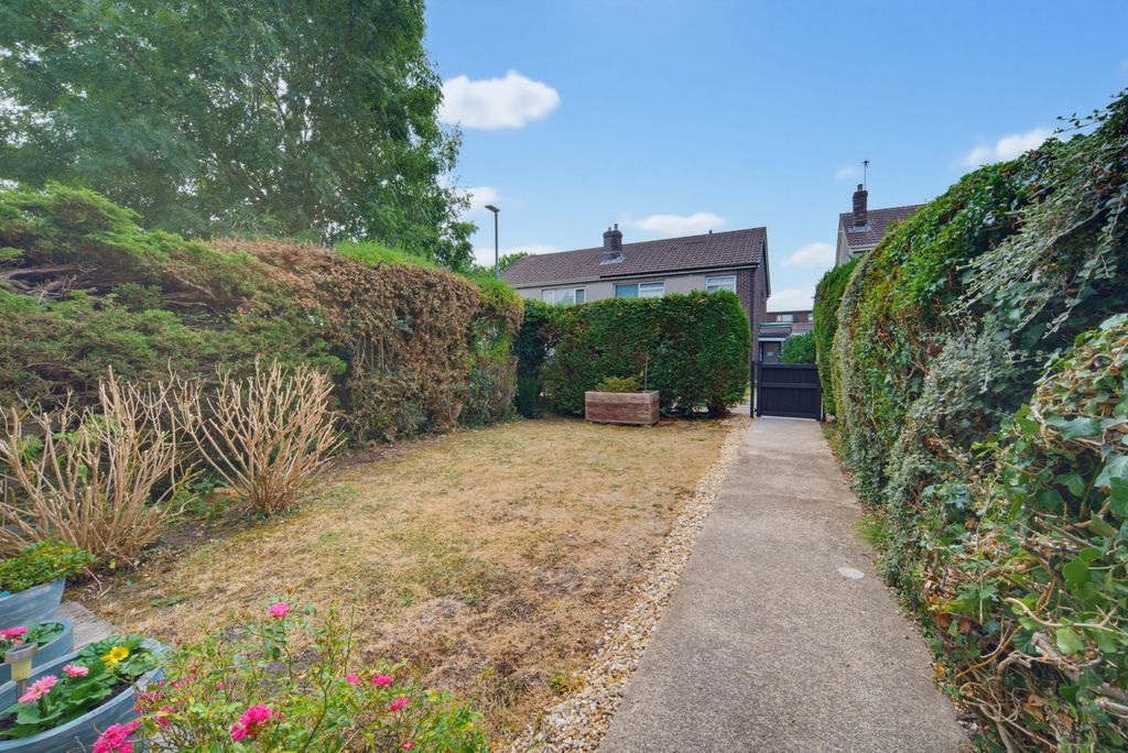 Property photo 2 of 26
