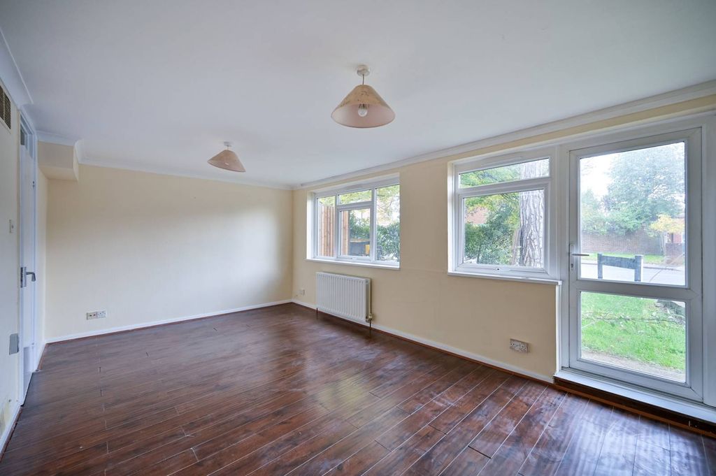 Property photo 3 of 7