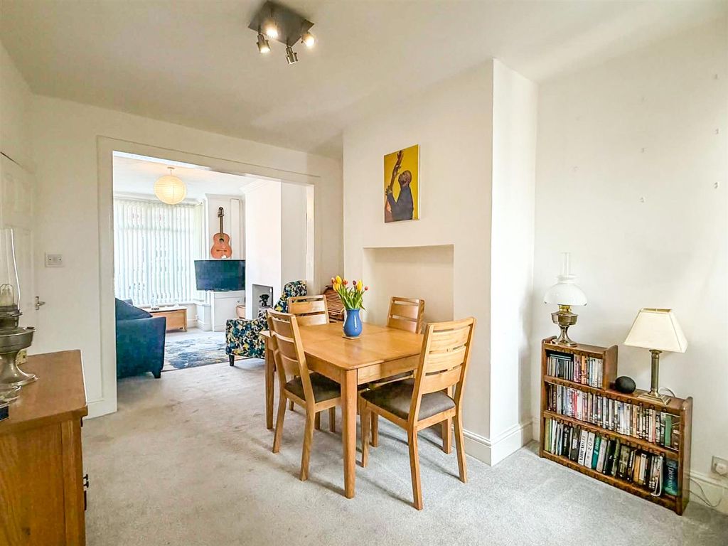 Property photo 3 of 14 Lounge/Dining Room