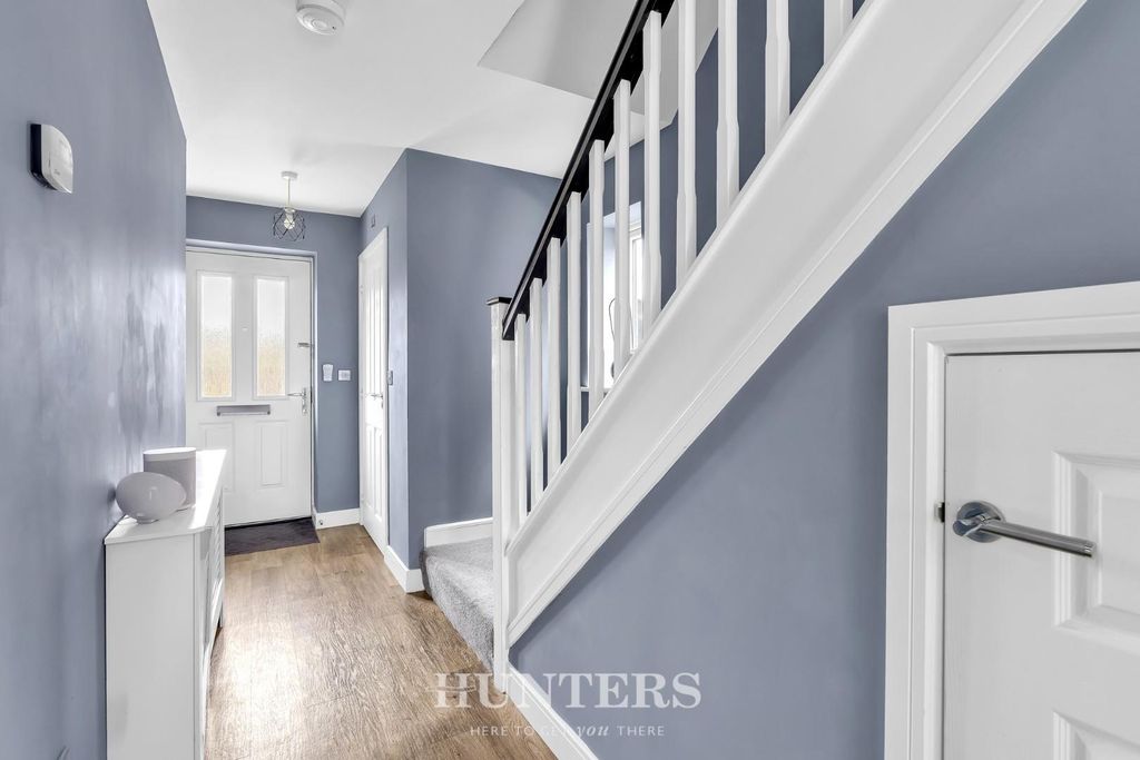 Property photo 2 of 19 Thursby Walk (1).Jpg