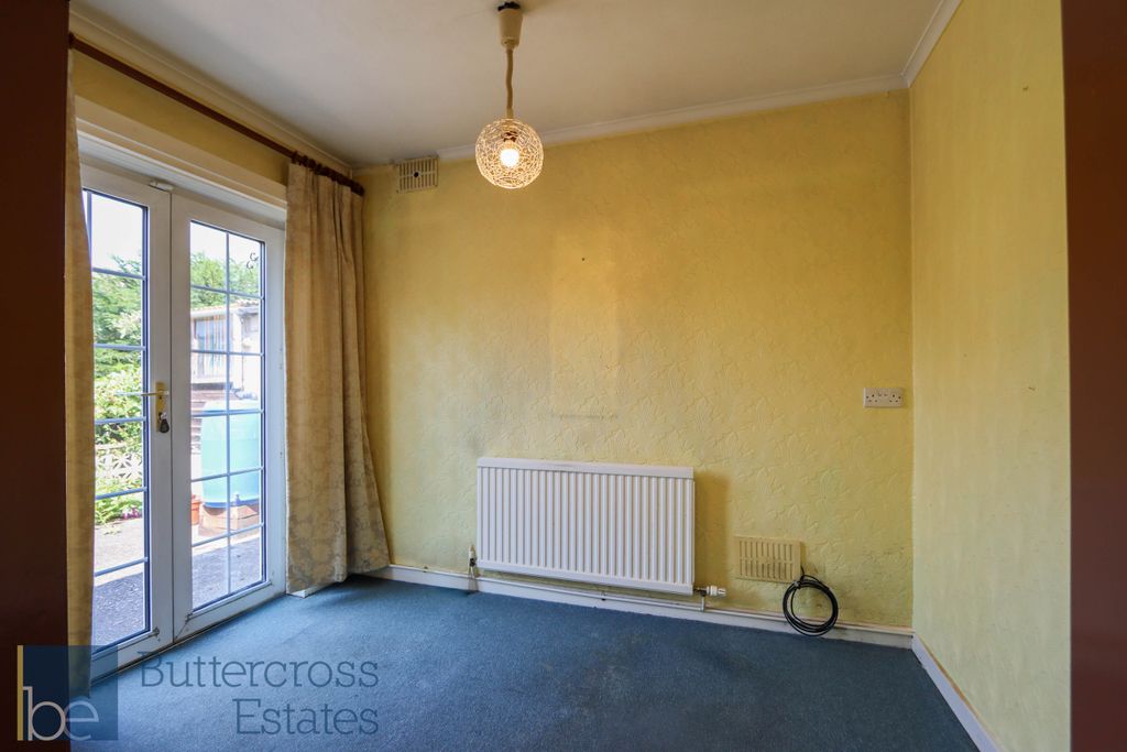 Property photo 3 of 15 Dining Room