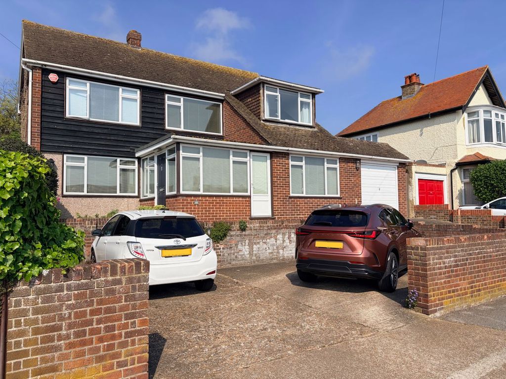 Property photo 2 of 22