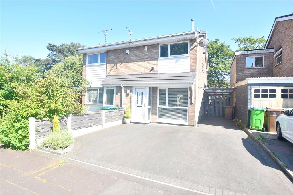 Property photo 1 of 10 Front External