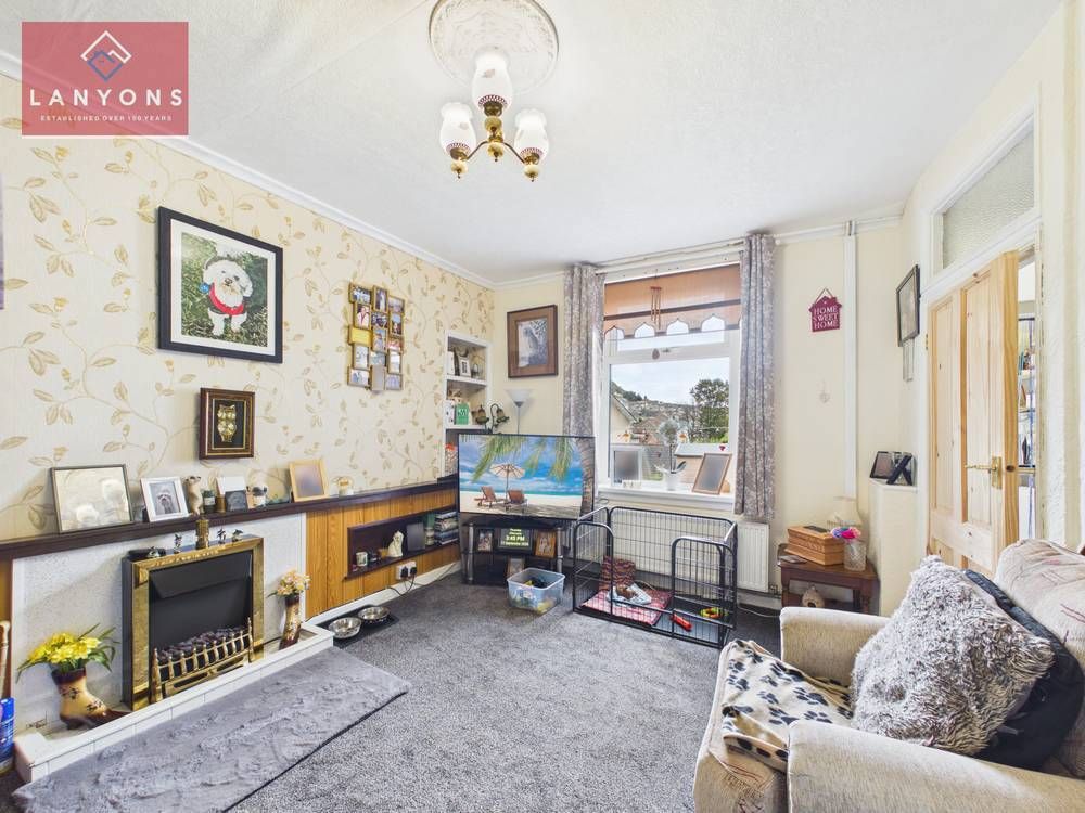 Property photo 2 of 14 Giraffe360-Still004