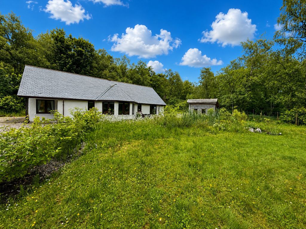 Property photo 2 of 40