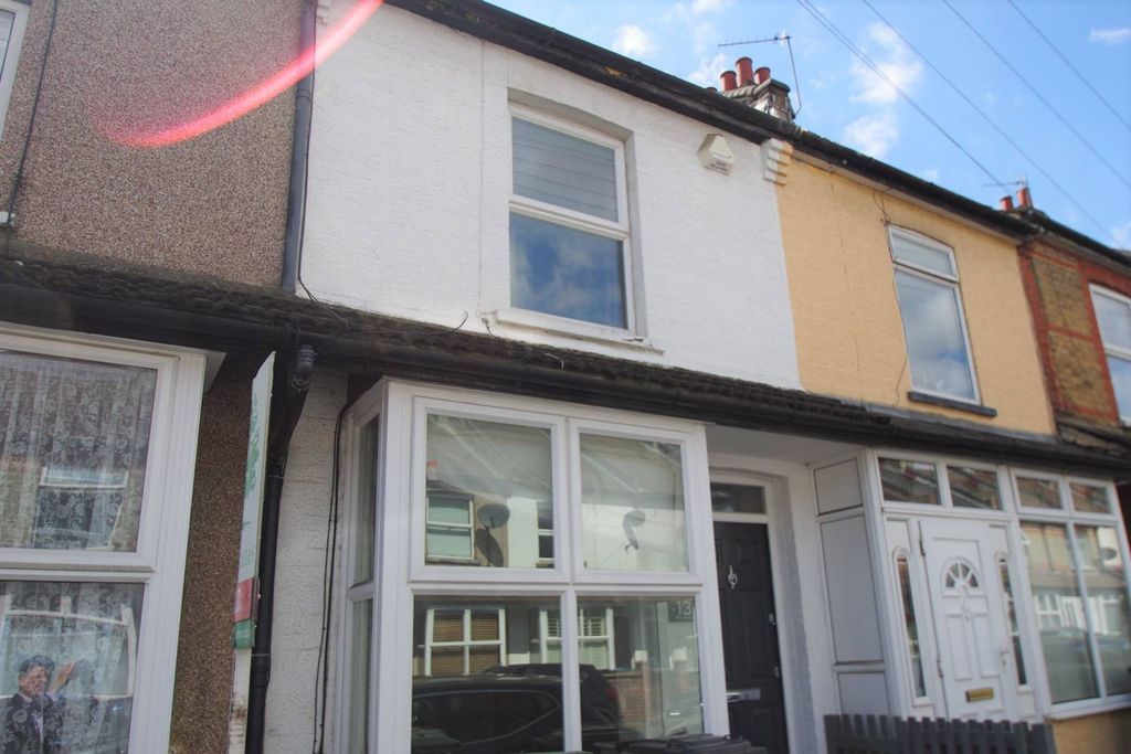 Property photo 2 of 10