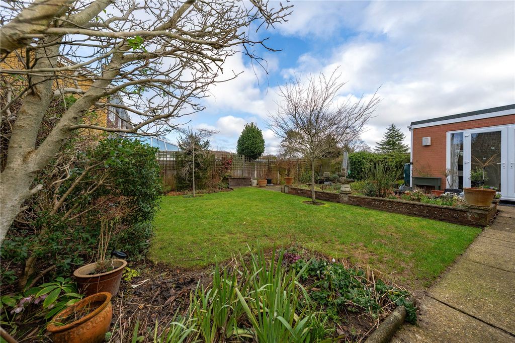 Property photo 2 of 18 External