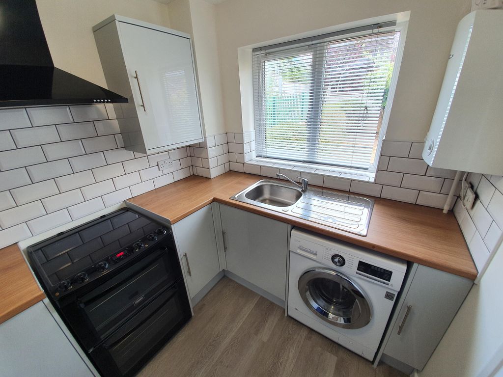 Property photo 3 of 15 Kitchen