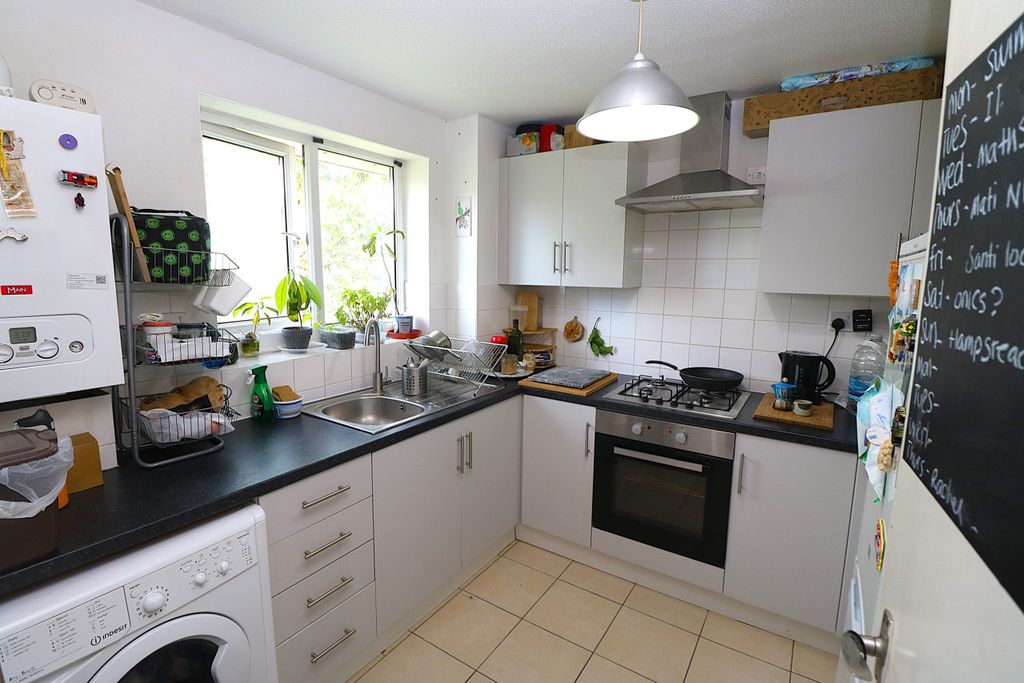 Property photo 2 of 3