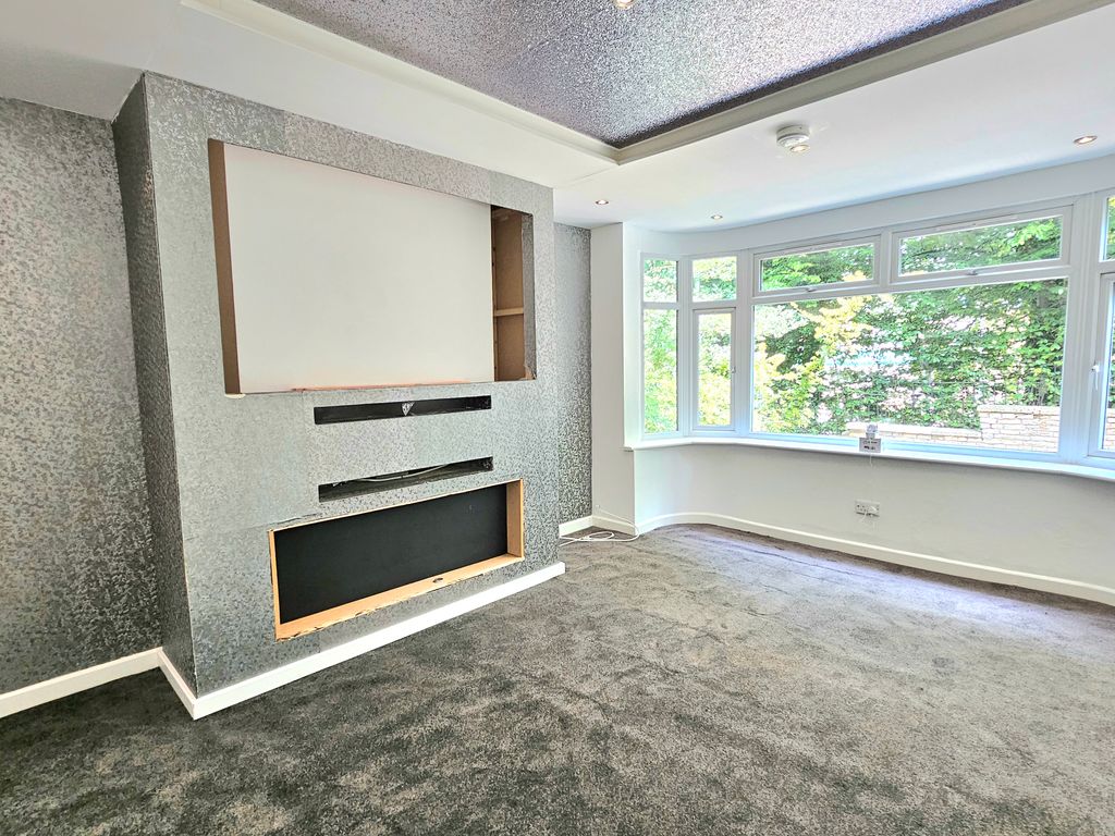 Property photo 2 of 37