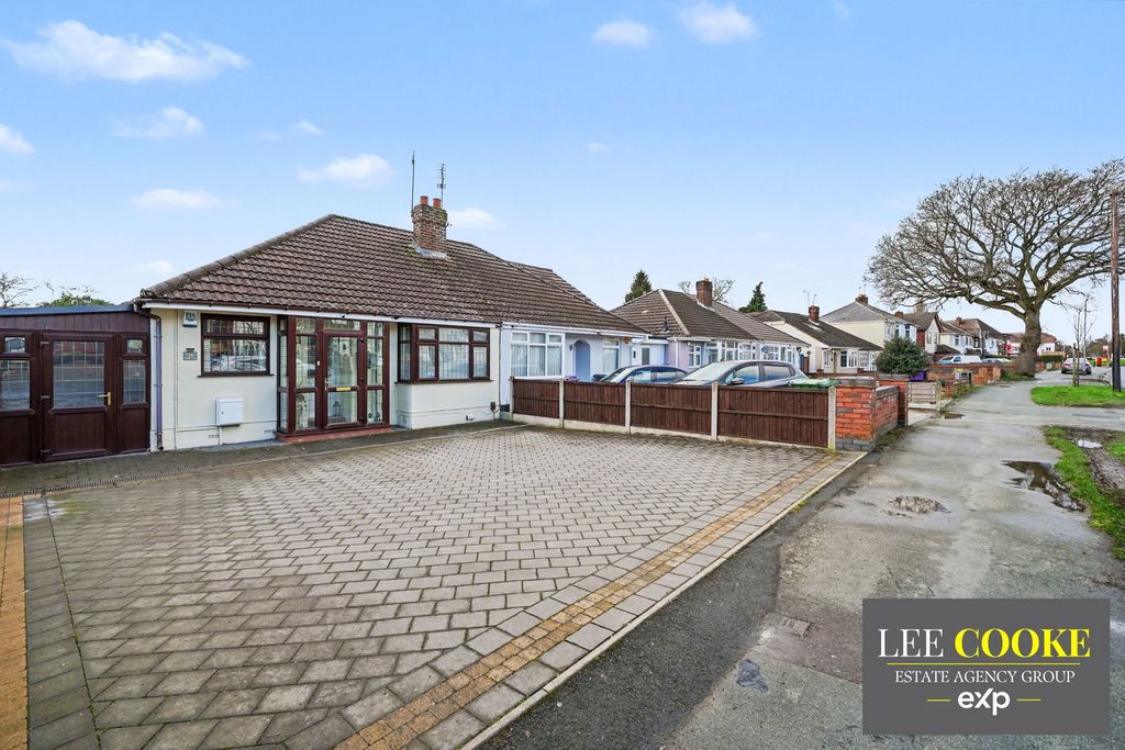 Property photo 1 of 33