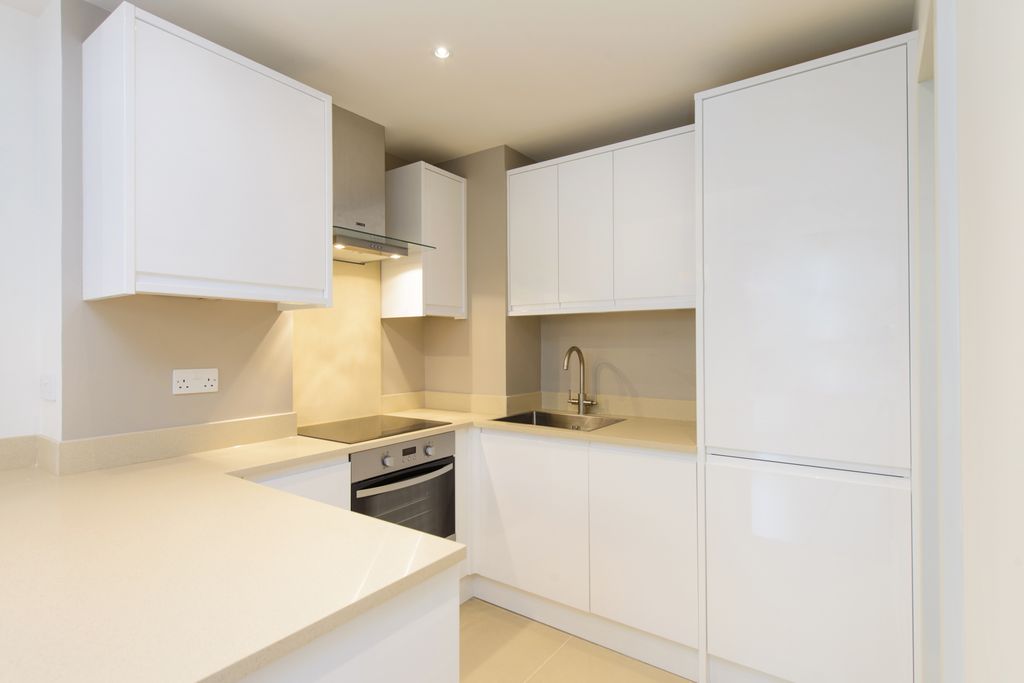 Property photo 2 of 11 Front