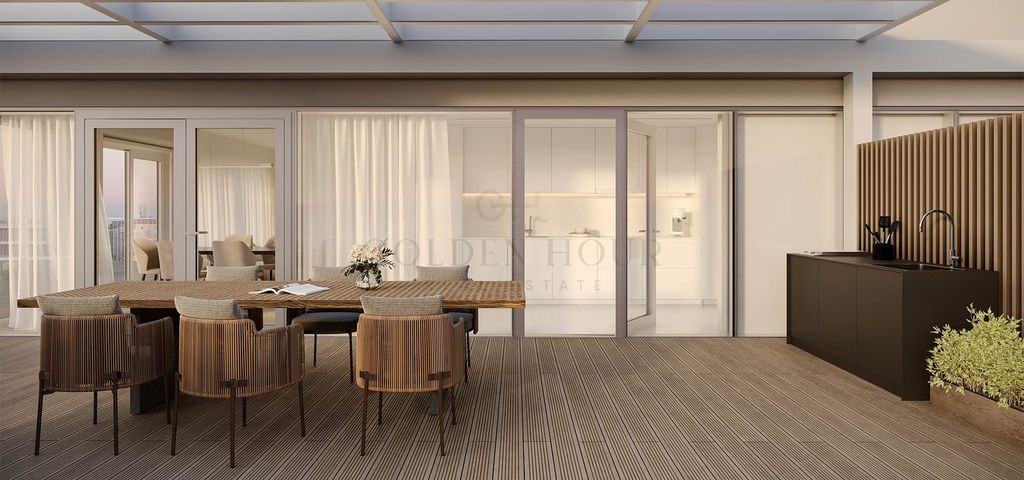 Property photo 1 of 17 Luxury 3-Bedroom Apartment In Vila Nova De Gaia