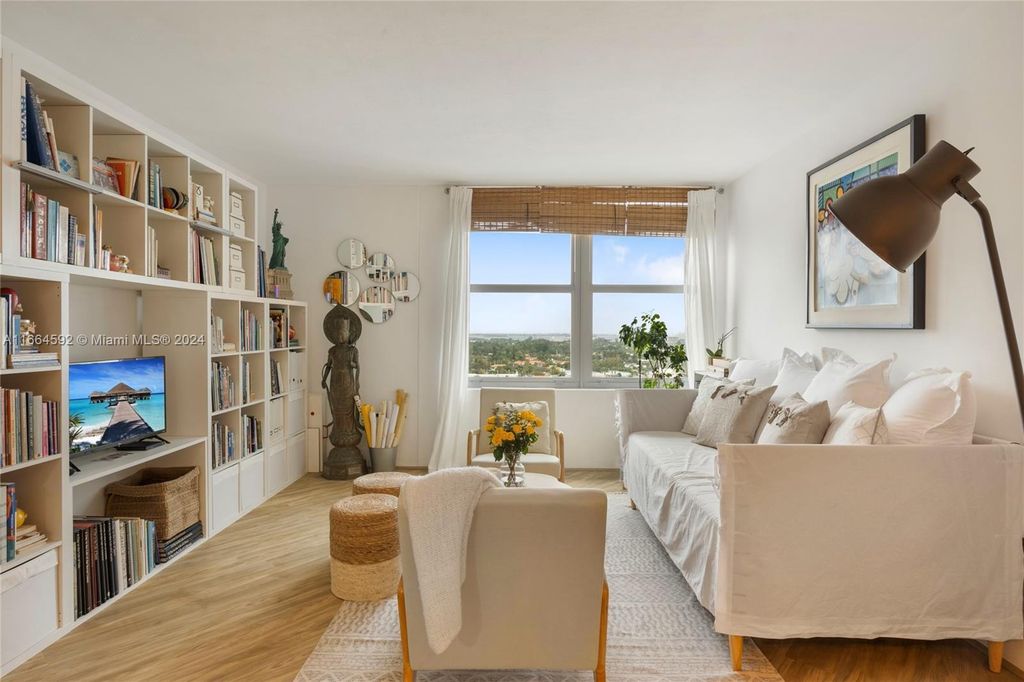 Property photo 3 of 21 <Alttext/>