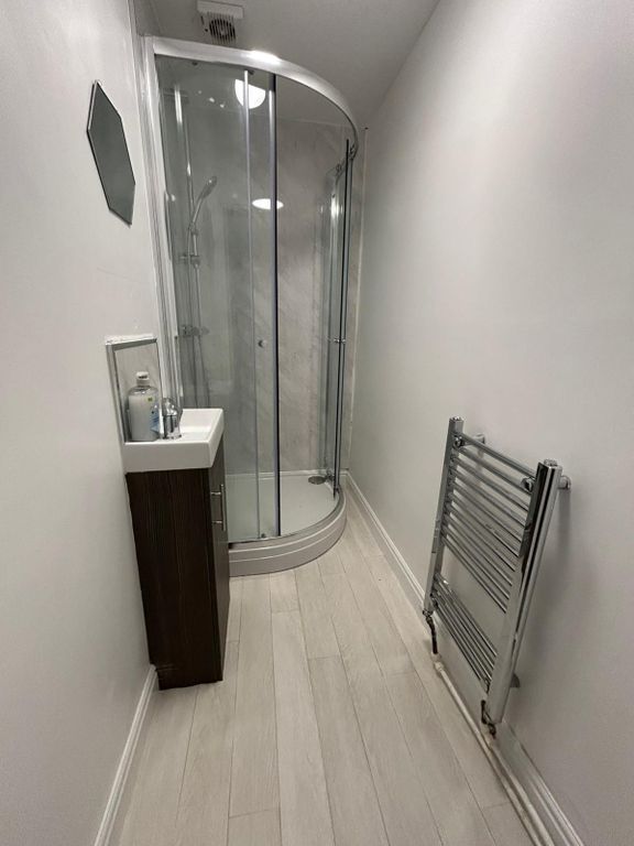Property photo 1 of 3